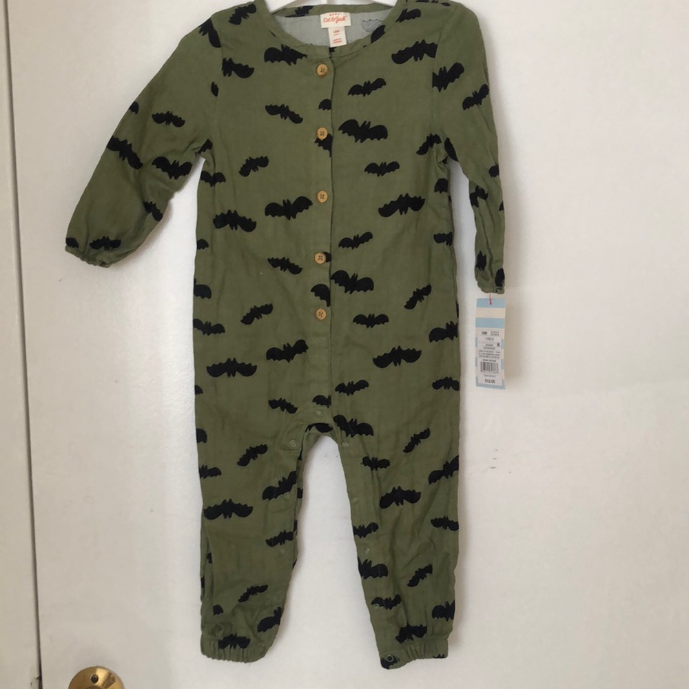 Baby bat outfit